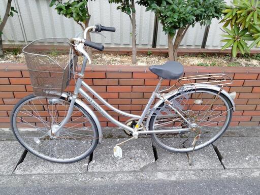 値下げ(chariyoshy 出品)27インチ自転車　ギア付き　オートライト付き