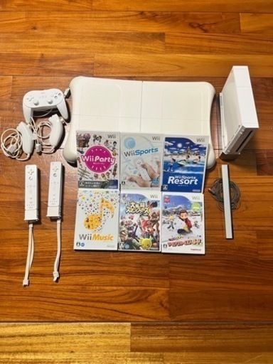 Wii 本体、コントローラー、バランスボード、ソフト6枚！
