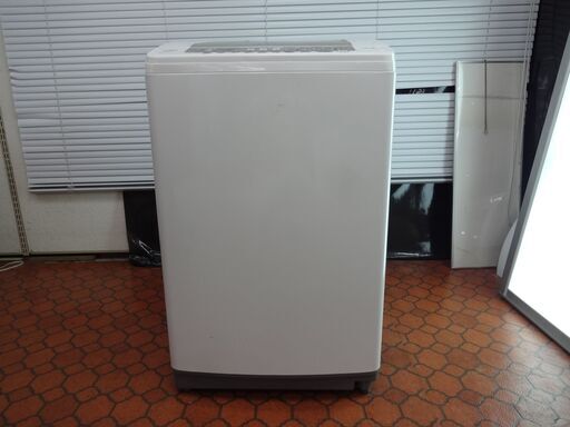 ID 112322　洗濯機　アクア　8K　２０１６年製　AQW-VW800D(WX)