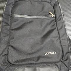 cocoonのスリムバックパック