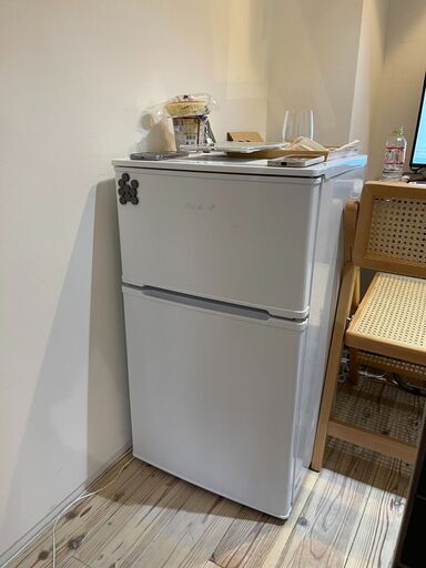 値下げしました「ほぼ新品」 冷蔵庫 COMFEE 2ドア 90L 冷蔵庫 小型 2ドア 90L冷凍庫 冷蔵冷凍