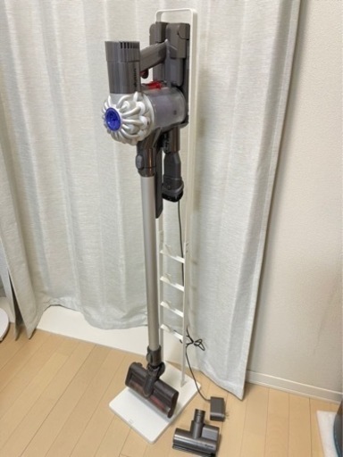 ダイソンDC62 台付き