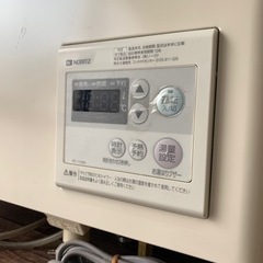 お引取り限定 15年製 NORITZ ノーリツ 石油小形給湯器 壁掛け OQB-G3702WFF