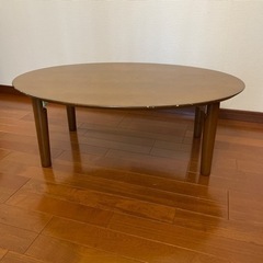 折れ脚木製テーブル楕円形