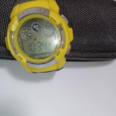 腕時計　黄色