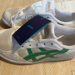 新品　asics 室内シューズ　運動靴