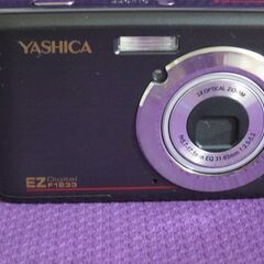 YASHICA デジタルカメラ