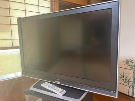 37インチ液晶テレビ