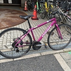 値下げ　💥💥　クロスバイク　OSSO フレーム　アルミ　700cx28 シマノ3x8変速　紫