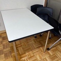 テーブル1点、椅子3本　セット