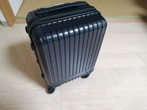 TOKYU HANDSで買った小型スーツケース（２２L）