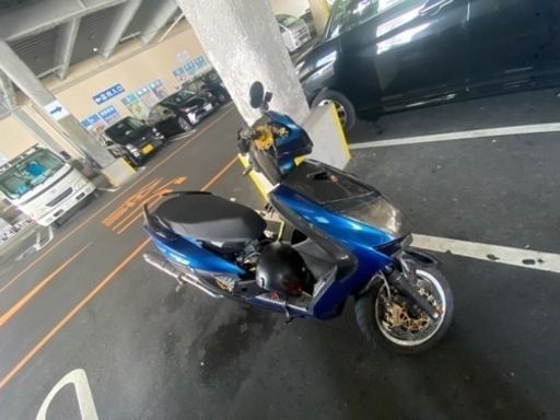 まずコメント　部品とって値下げあり　マフラーは黒田屋ワンオフ　つけますシグナス　4型　カスタム　交換あり　tmax530が欲しいです まずコメント 部品とって値下げあり マフラーは黒田屋ワンオフ つけ