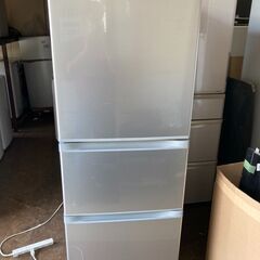 ☆中古￥21,000！【会員価格￥17,800】TOHSHIBA 340㍑3ドア冷蔵庫 家電 