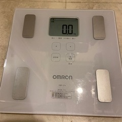 決まりました　体重計及び体脂肪計　オムロン　HBF214