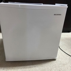 アイリスオーヤマ 🌟2021年製冷蔵庫45L(右開き)🌟ホワイト
