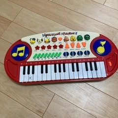 子供用ピアノ　おもちゃ