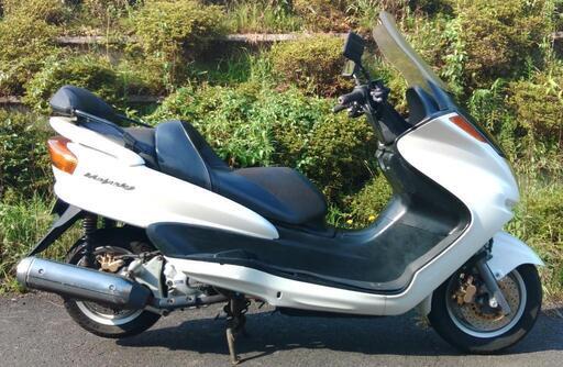 マジェスティ250 2型前期 (1705)