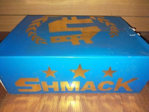 箱入り 未使用 SHMACK スニーカー