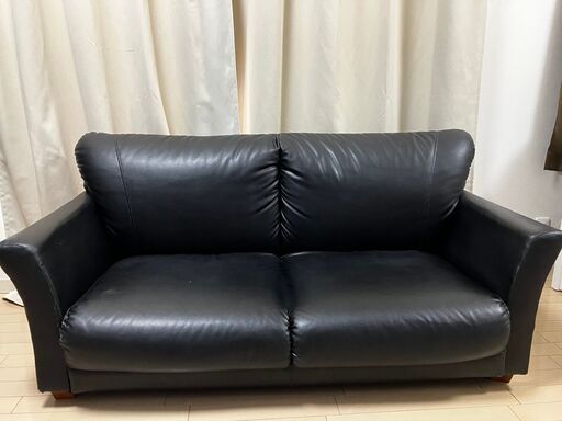 販売決まりました★ブラックが美しい ソファー★二人掛け レザー調 黒 幅148cm