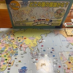 知育玩具　世界地図　国旗