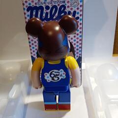 BE@RBRICK ペコちゃん ミルキー65周年記念デザイン400％ベアブリック ペコちゃん ミルキー65周年記念ベアブリック 400％