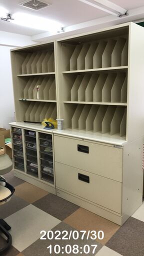 取引成立★ありがとうございました【値下げ】スチール書棚２つ（病院カルテの管理書庫みたいなもの）
