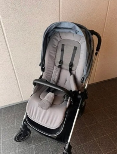 中古 美品！ ☆高価おまけ有！NUNA ベビーカー triv