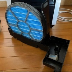 SHARP シャープ 除湿/加湿 空気清浄機 KC-HD70-W