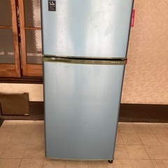 冷蔵庫　ブルー系