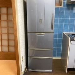 大きな冷蔵庫