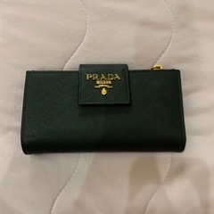 PRADAサフィアーノ 二つ折り財布 美品
