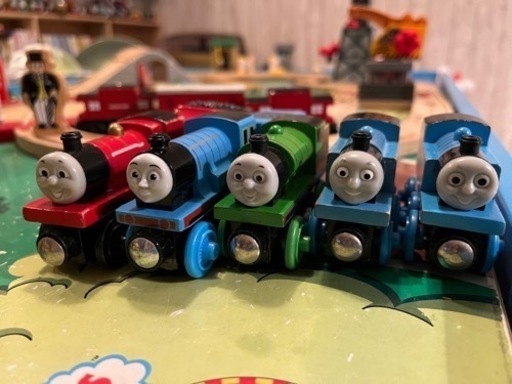 新品未開封 きかんしゃトーマス木製レールプレイテーブルL