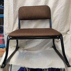 スタッキングチェア　座椅子　茶色　正座補助　低いイス