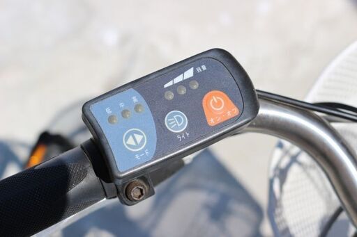 電動アシスト付き自転車（三輪自転車カゴ付き）