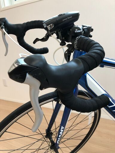 【取引終了】GIANT　DEFY3　2012　ロード　美品　福岡市内配達可