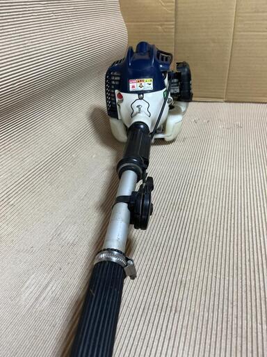 実動！BIGM　KC23CSL　グリップ式草刈機　傾斜地作業向け