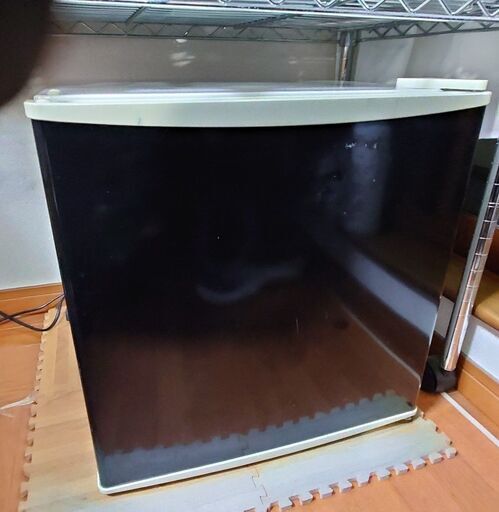 小型冷蔵庫 ユーイング製 UR-P50