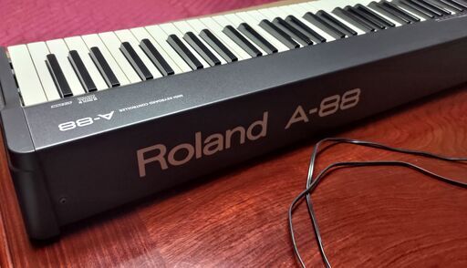 MIDI鍵盤(ピアノタッチ、ダンパーペダル付き、音源なし)