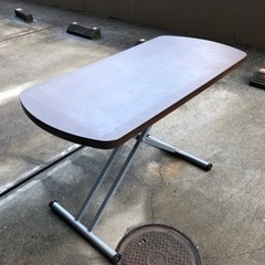 テーブル(高さ調節可能)