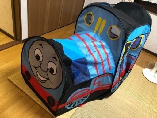 トーマス　アニー　クララベル　テント