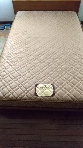 再お値下げ‼️お値段交渉承ります❗️日本ベッド(株) NOBLS セミダブル  