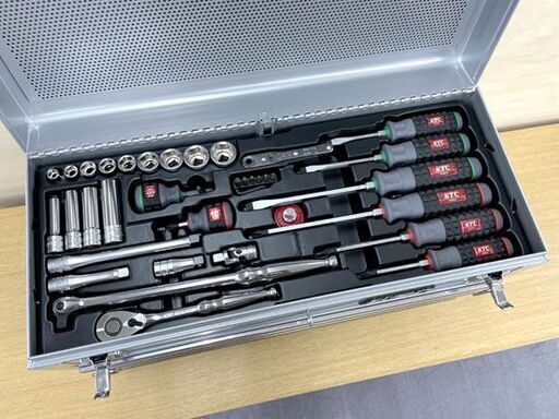 超美品 KTC 9.5sq 工具セット（チェストタイプ）マグネット付パーツ 