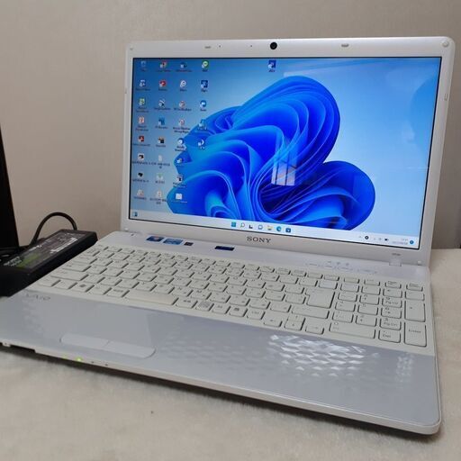 【取引中です】SONY VAIO　SSD搭載　i5　Wi-Fi　カメラ　ブルーレイ　テンキー付き　Windows11　③