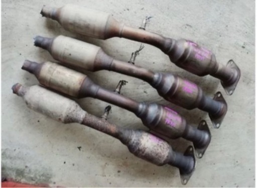 20プリウス触媒 キャタライザー