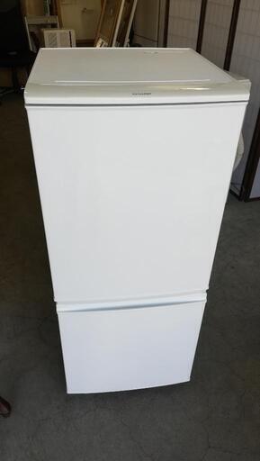 ⭐冷蔵庫NO.50⭐シャープの冷蔵庫がこの価格。おすすめです！シャープ冷蔵庫137L