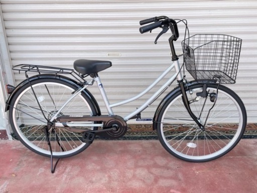 Earthアース/2022年購入数回使用/美品/自転車/24インチシティサイクル/ママチャリ/鍵付き/ライト付き/大きな前かご付/コンパクトで扱いやすい変速なし24インチ型/新生活/買い物/女性/高齢者/福岡市/糸島市/直接引取り/自社便配送/お買換え対応/古い自転車処分可能