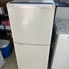 三菱　2012年　136L 冷蔵庫