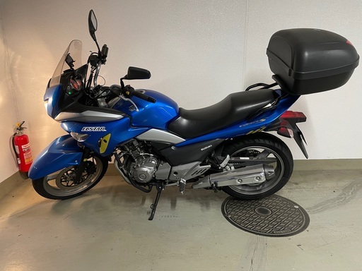 スズキ　GSR250S　タイヤほぼ新品　オイル交換済み