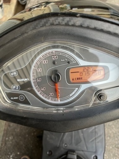 アドレスV125Sタイヤほぼ新品