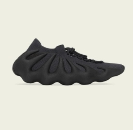 adidas スニーカー